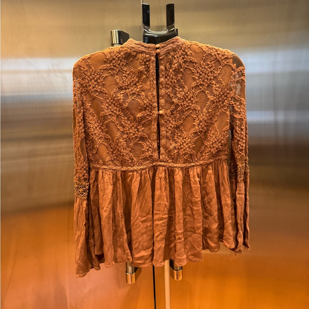 American Eagle Outfitters Lace Blouse in Tan - Picture 5 of 10